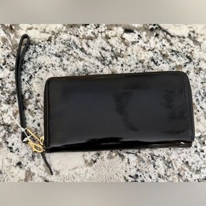 Silpada Black Patent Leather Zip Around Clutch Wallet (2017)